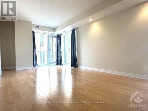 1601 - 40 Nepean Street, Ottawa, ON - Indoor Photo Showing Other Room