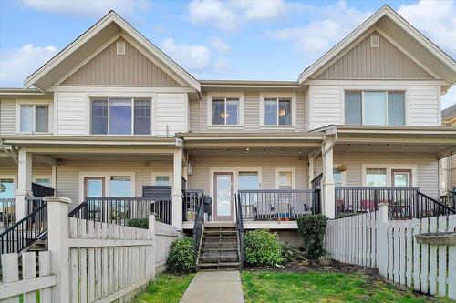 43 19097 64 Avenue, Surrey, BC - Outdoor With Deck Patio Veranda With Facade