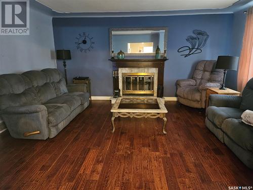 530 Main Street, Leader, SK - Indoor Photo Showing Living Room With Fireplace