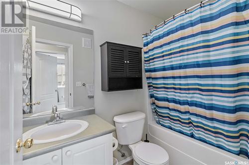 164 670 Kenderdine Road, Saskatoon, SK - Indoor Photo Showing Bathroom