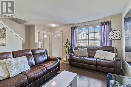 164 670 Kenderdine Road, Saskatoon, SK - Indoor Photo Showing Living Room