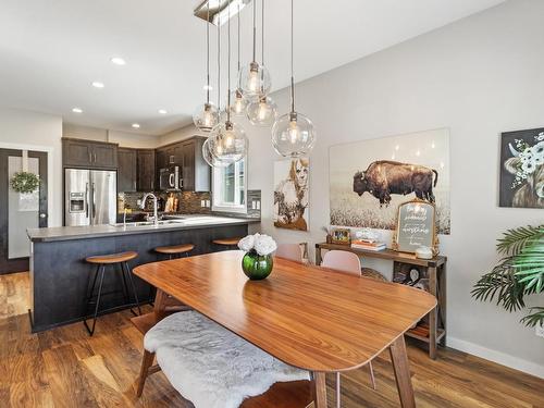 573 Stoneridge Drive, Kamloops, BC - Indoor Photo Showing Dining Room