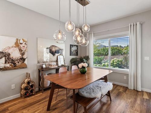 573 Stoneridge Drive, Kamloops, BC - Indoor Photo Showing Dining Room