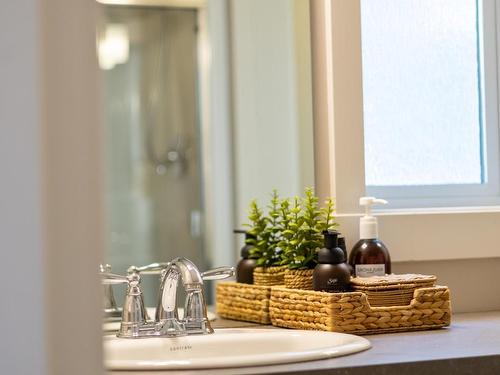 573 Stoneridge Drive, Kamloops, BC - Indoor Photo Showing Bathroom