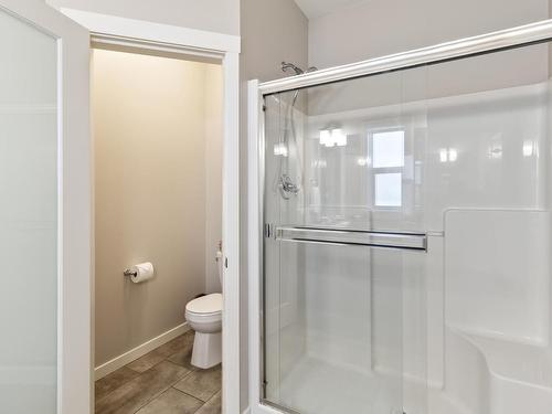 573 Stoneridge Drive, Kamloops, BC - Indoor Photo Showing Bathroom