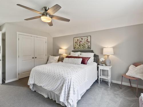 573 Stoneridge Drive, Kamloops, BC - Indoor Photo Showing Bedroom