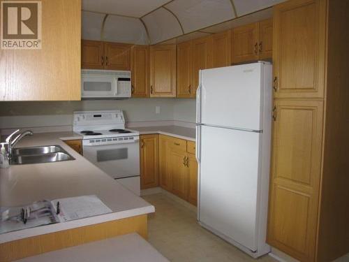 20 500 Wotzke Drive, Williams Lake, BC - Indoor Photo Showing Kitchen With Double Sink