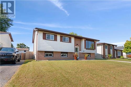 783 Comstock Crescent, Brockville, ON - Outdoor