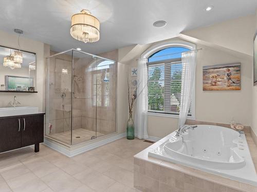 Salle de bains attenante Ã  la CCP - 17065 Rue Du Grenat, Mirabel, QC - Indoor Photo Showing Bathroom