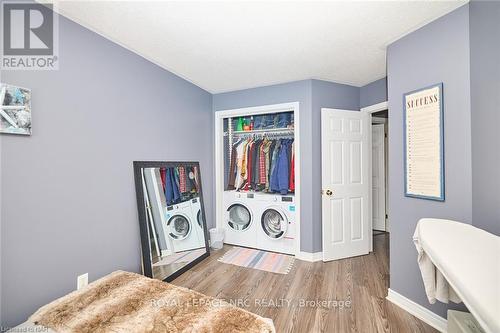 8040 Post Road, Niagara Falls, ON - Indoor Photo Showing Laundry Room