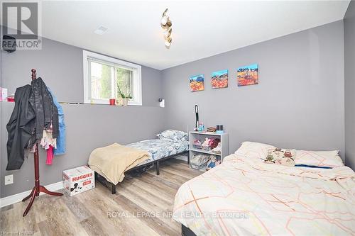 8040 Post Road, Niagara Falls, ON - Indoor Photo Showing Bedroom