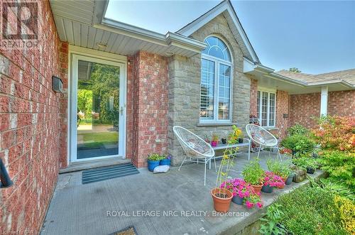 8040 Post Road, Niagara Falls, ON - Outdoor