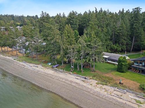 1552 Terrien Rd, Nanoose Bay, BC 