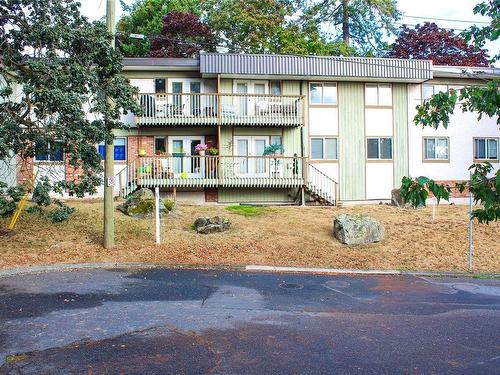 908 Carlton Terr, Esquimalt, BC - Outdoor