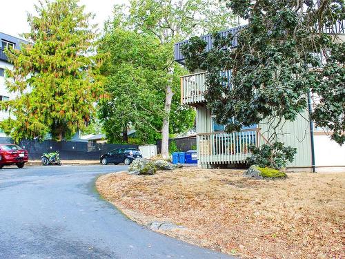 908 Carlton Terr, Esquimalt, BC - Outdoor