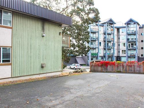 908 Carlton Terr, Esquimalt, BC - Outdoor