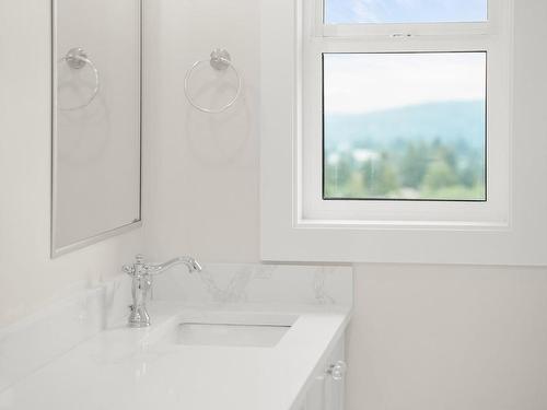 2319 Hudson Terr, Sooke, BC - Indoor Photo Showing Bathroom