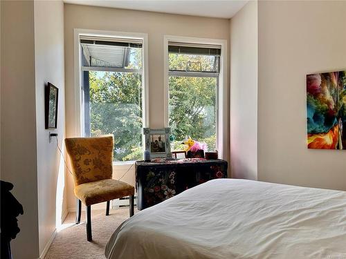 205-501 4Th St, Courtenay, BC - Indoor Photo Showing Bedroom