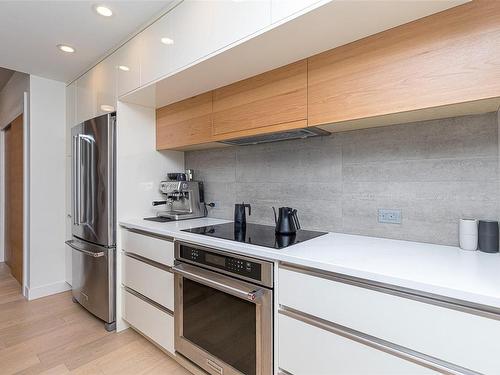 301-989 Johnson St, Victoria, BC - Indoor Photo Showing Kitchen With Stainless Steel Kitchen