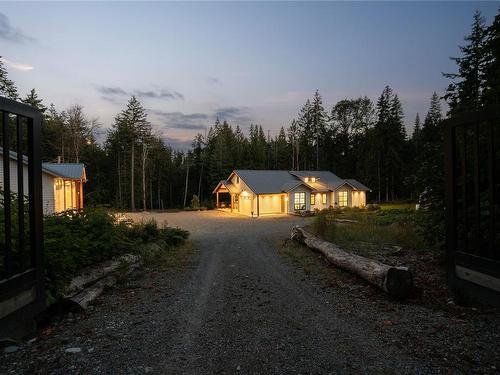 4962 Aho Rd, Ladysmith, BC 