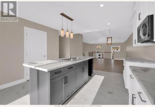 103 Kingsbridge Drive, Amherstburg, ON - Indoor Photo Showing Kitchen