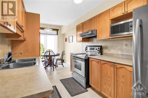 119 Lilibet Crescent, Ottawa, ON - Indoor Photo Showing Kitchen With Double Sink