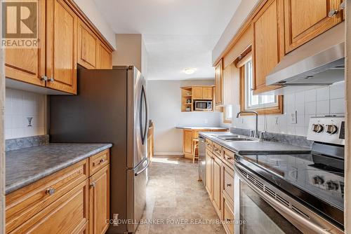 12 Sasha Crescent, London, ON - Indoor Photo Showing Kitchen With Stainless Steel Kitchen