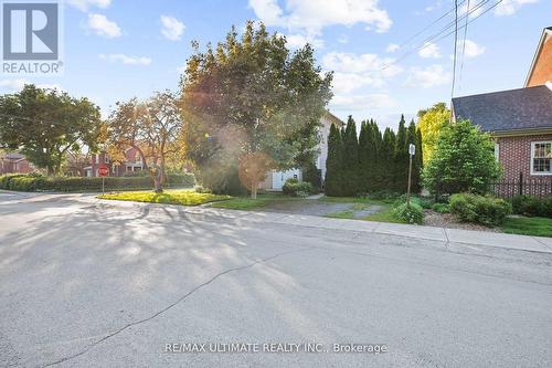 24 Queen Street, Belleville, ON - Outdoor