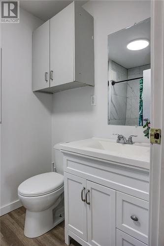 830 Lonsdale Avenue, Sudbury, ON - Indoor Photo Showing Bathroom