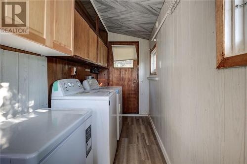 830 Lonsdale Avenue, Sudbury, ON - Indoor Photo Showing Laundry Room