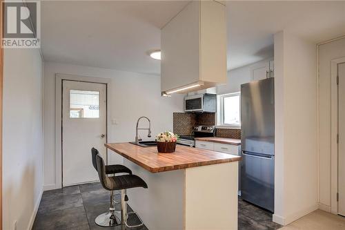 830 Lonsdale Avenue, Sudbury, ON - Indoor Photo Showing Kitchen