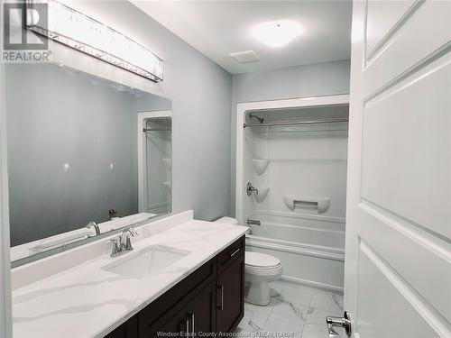 1611 Virtue Lane Unit# Upper Level, Windsor, ON - Indoor Photo Showing Bathroom