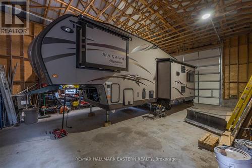 1461 Sunset Drive, Cavan Monaghan, ON - Indoor Photo Showing Garage