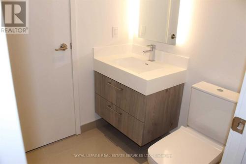 1007 - 1 Yorkville Avenue, Toronto, ON - Indoor Photo Showing Bathroom