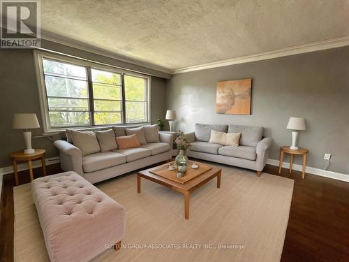 3 - 131 Kenwood Avenue, Toronto, ON - Indoor Photo Showing Living Room