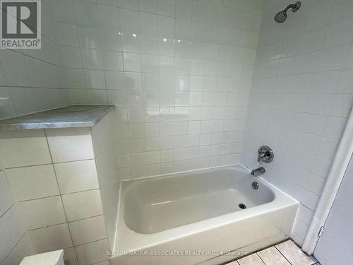 3 - 131 Kenwood Avenue, Toronto, ON - Indoor Photo Showing Bathroom