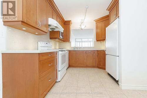 827 - 25 Austin Drive, Markham (Markville), ON - Indoor Photo Showing Kitchen