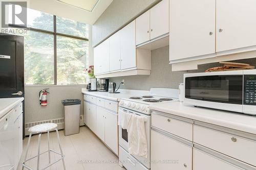 827 - 25 Austin Drive, Markham (Markville), ON - Indoor Photo Showing Kitchen