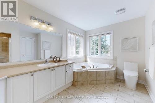 143 Napa Hill Court, Vaughan, ON - Indoor Photo Showing Bathroom