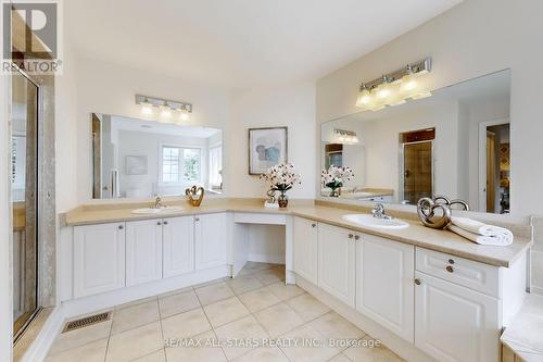 143 Napa Hill Court, Vaughan, ON - Indoor Photo Showing Bathroom