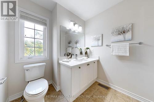 143 Napa Hill Court, Vaughan, ON - Indoor Photo Showing Bathroom