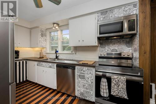 30 Hewson Crescent, Halton Hills, ON - Indoor Photo Showing Kitchen With Stainless Steel Kitchen With Double Sink