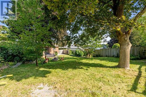 30 Hewson Crescent, Halton Hills, ON - Outdoor