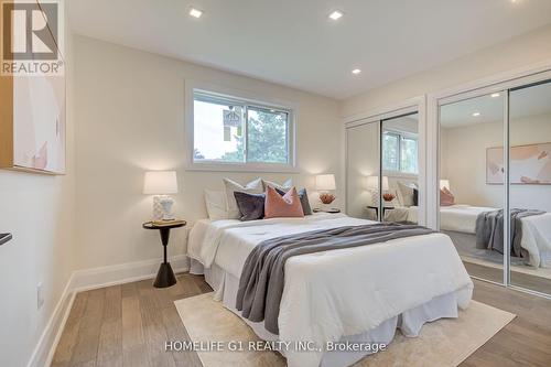 278 Mississauga Valley Boulevard, Mississauga (Mississauga Valleys), ON - Indoor Photo Showing Bedroom