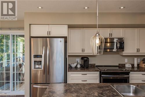 8 Trillium Drive, North Bay, ON - Indoor Photo Showing Kitchen With Double Sink