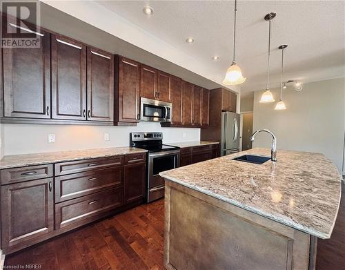 29 Francis Street, North Bay, ON - Indoor Photo Showing Kitchen With Stainless Steel Kitchen With Upgraded Kitchen