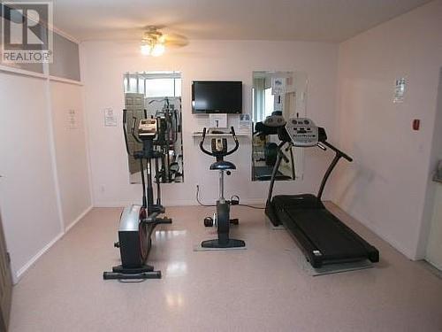 211 2Nd Street, Vernon, BC - Indoor Photo Showing Gym Room