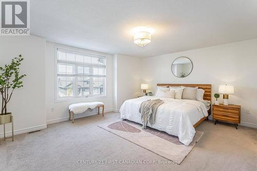 1316 Whetherfield Street, London, ON - Indoor Photo Showing Bedroom