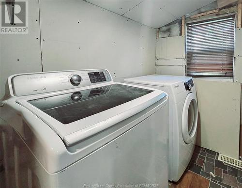 342 Renaud Line, Lakeshore, ON - Indoor Photo Showing Laundry Room