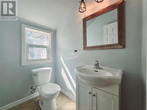 342 Renaud Line, Lakeshore, ON - Indoor Photo Showing Bathroom